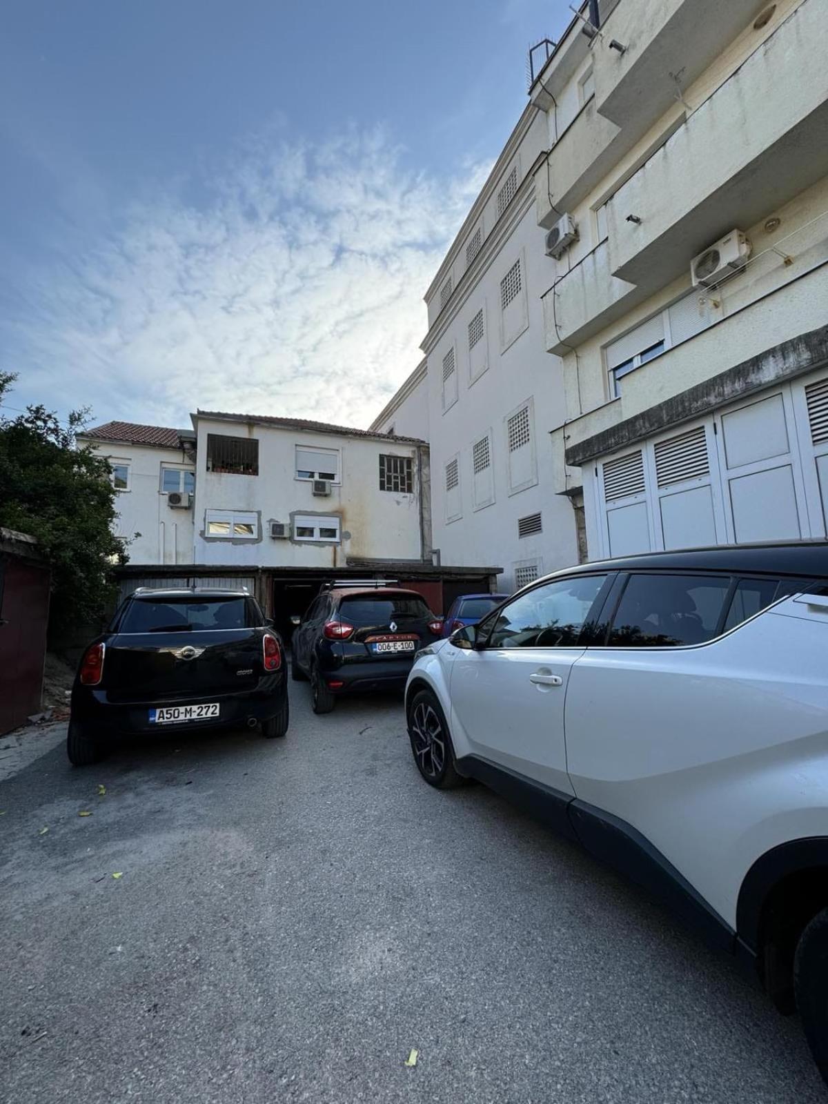 מוסטר Apartments Abc מראה חיצוני תמונה