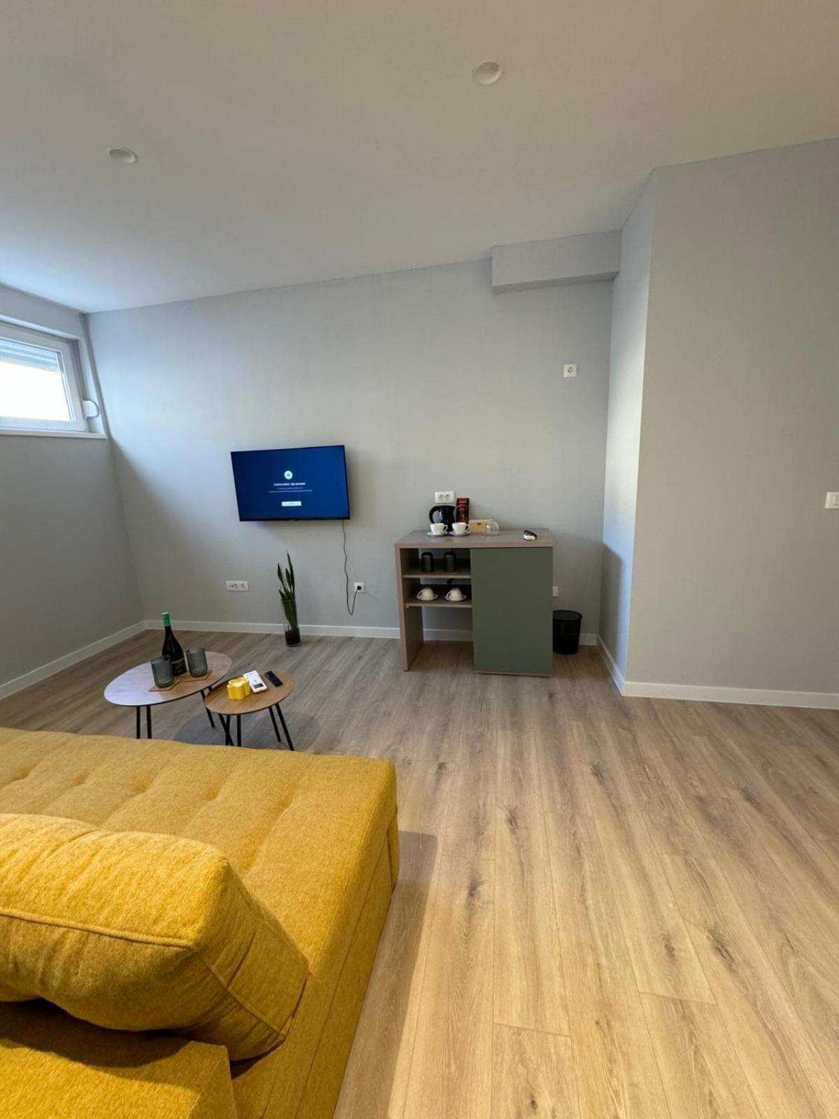 מוסטר Apartments Abc מראה חיצוני תמונה