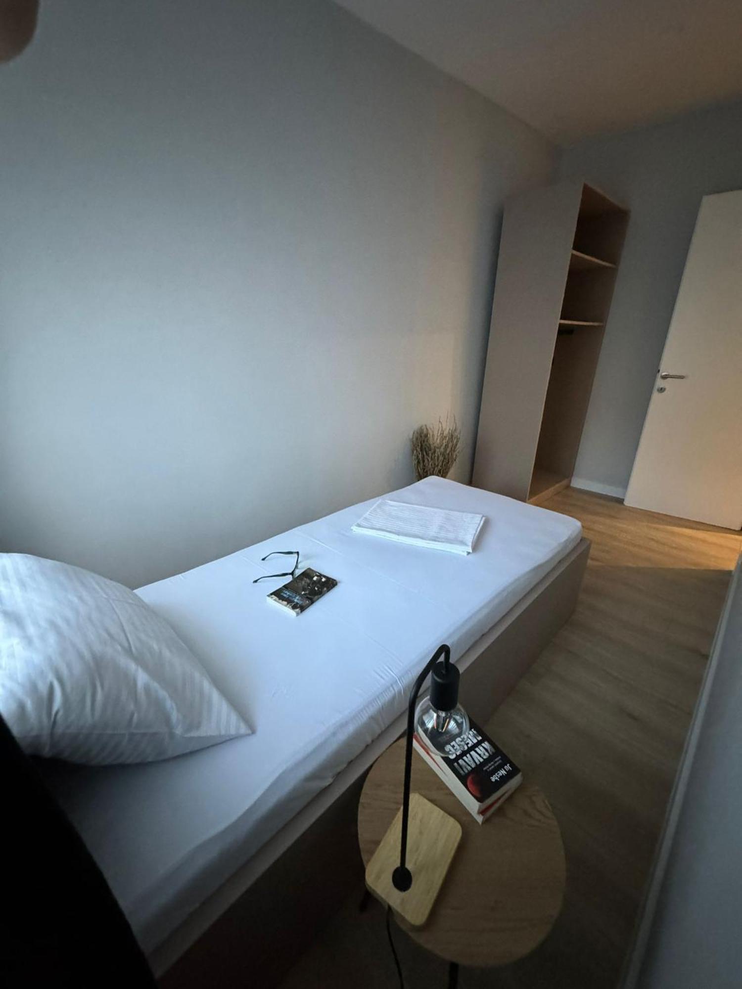 מוסטר Apartments Abc מראה חיצוני תמונה