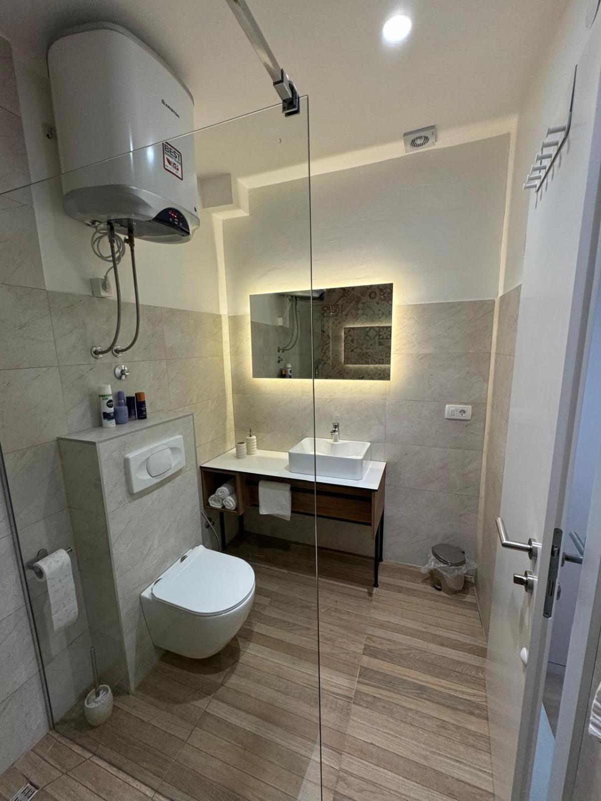 מוסטר Apartments Abc מראה חיצוני תמונה